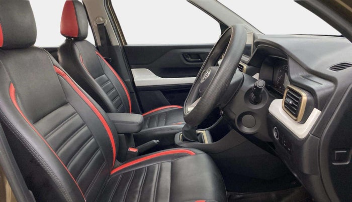 2022 Tata PUNCH ACCOMPLISHED MT, Petrol, Manual, 32,321 km, Right Side Front Door Cabin