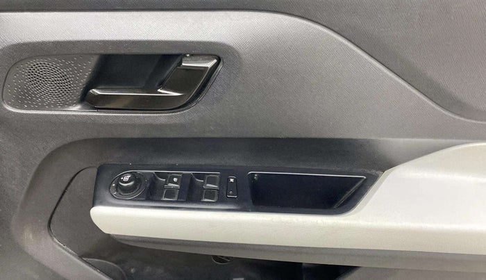 2022 Tata PUNCH ACCOMPLISHED MT, Petrol, Manual, 32,321 km, Driver Side Door Panels Control