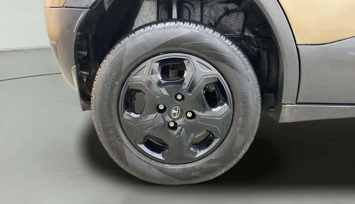 2022 Tata PUNCH ACCOMPLISHED MT, Petrol, Manual, 32,321 km, Right Rear Wheel