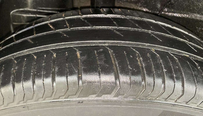 2022 Tata PUNCH ACCOMPLISHED MT, Petrol, Manual, 32,321 km, Right Rear Tyre Tread