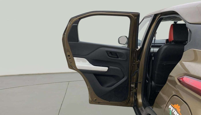 2022 Tata PUNCH ACCOMPLISHED MT, Petrol, Manual, 32,321 km, LHS Rear Door