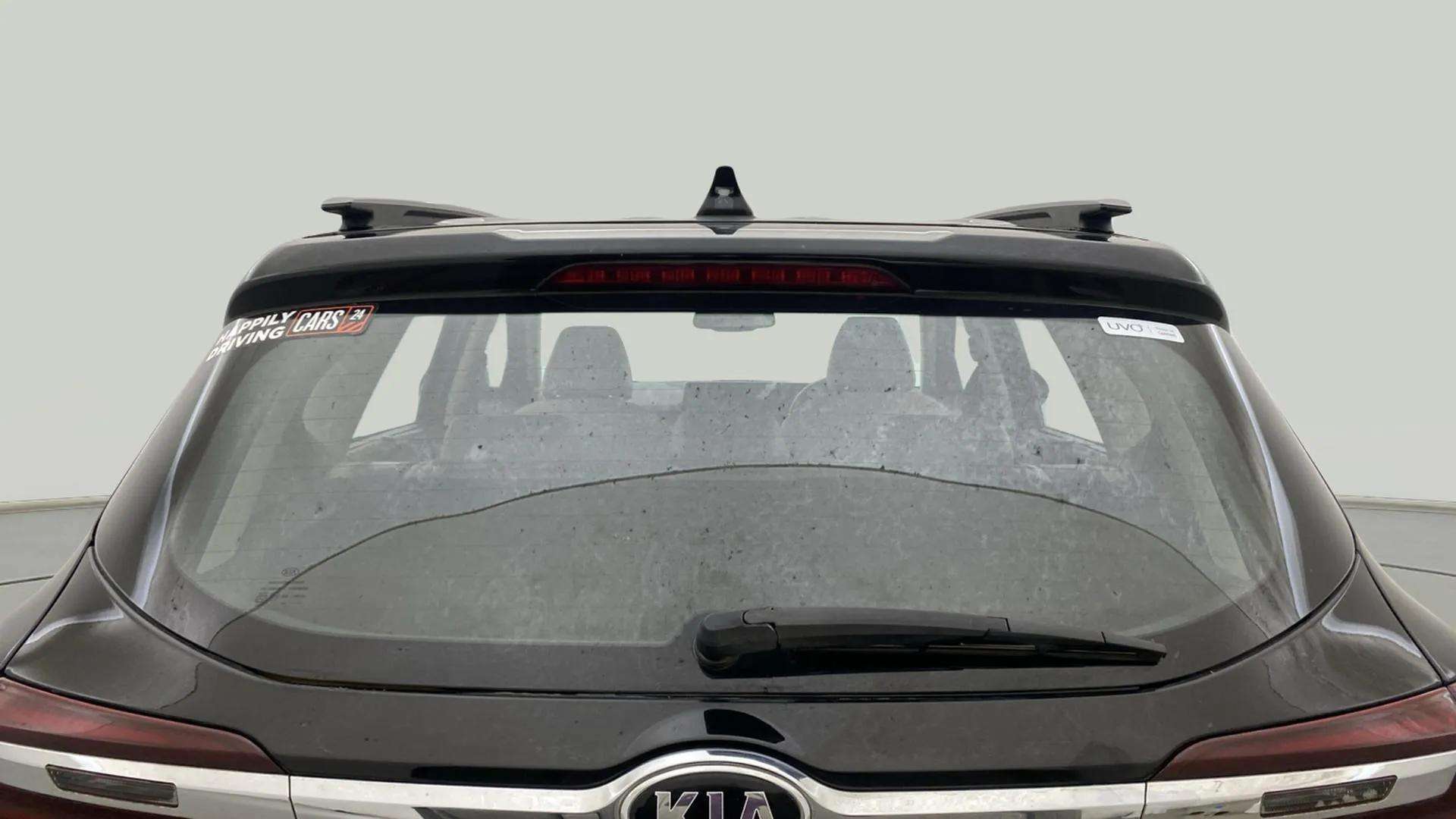 Rear-Windshield---Roof-25