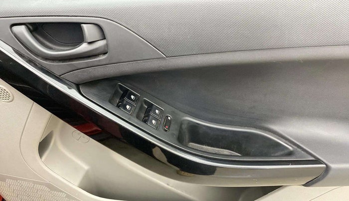 2018 Tata NEXON XM PETROL, Petrol, Manual, 53,112 km, Driver Side Door Panels Control
