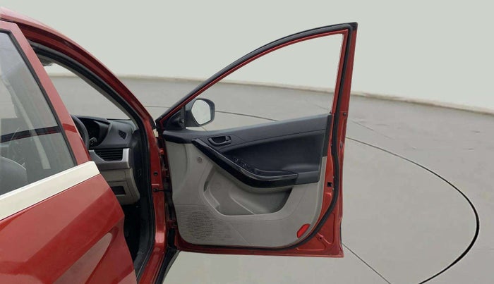 2018 Tata NEXON XM PETROL, Petrol, Manual, 53,112 km, RHS Front Door