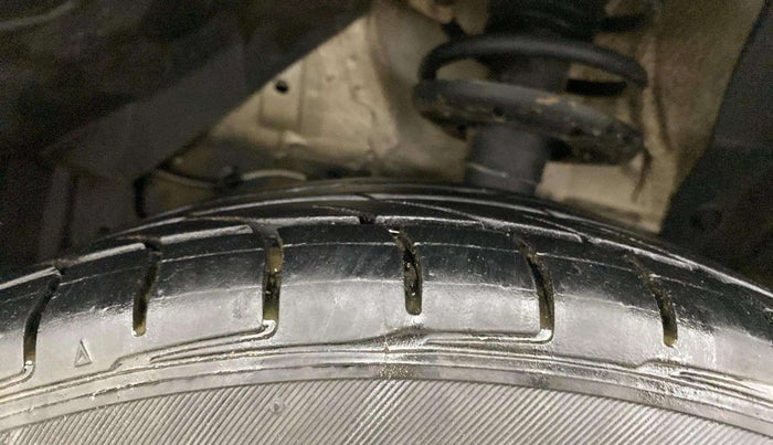 2021 Maruti Vitara Brezza LXI, Petrol, Manual, 1,03,097 km, Left Front Tyre Tread