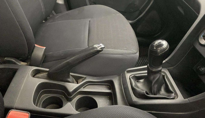 2021 Maruti Vitara Brezza LXI, Petrol, Manual, 1,03,097 km, Gear Lever