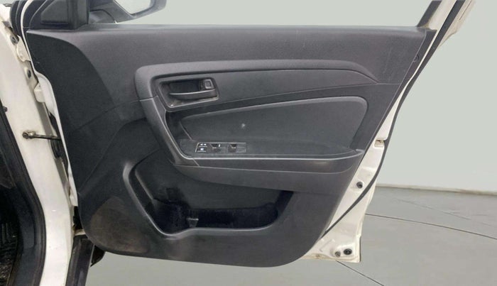 2021 Maruti Vitara Brezza LXI, Petrol, Manual, 1,03,097 km, Driver Side Door Panels Control