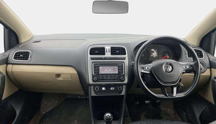 2015 Volkswagen Polo HIGHLINE1.2L, Petrol, Manual, 12,700 km, Dashboard