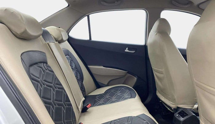 2014 Hyundai Xcent SX 1.2 (O), Petrol, Manual, 66,187 km, Right Side Rear Door Cabin