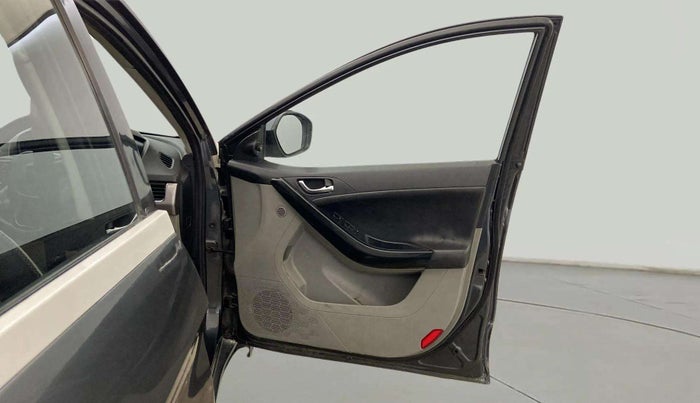 2019 Tata NEXON XZ PLUS DIESEL, Diesel, Manual, 88,187 km, RHS Front Door