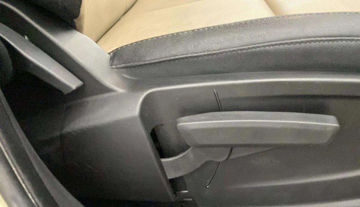 2022 Tata PUNCH CREATIVE 1.2 AMT KAZIRANGA EDITION , Petrol, Automatic, 15,935 km, Driver Side Adjustment Panel