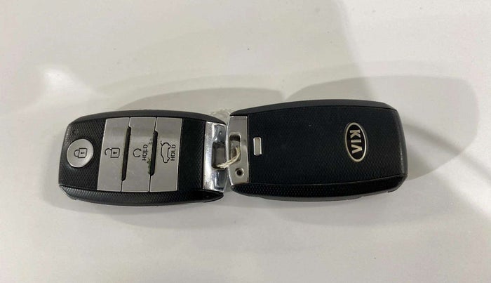2021 KIA SONET HTX 1.0 IMT, Petrol, Manual, 38,131 km, Key Close Up
