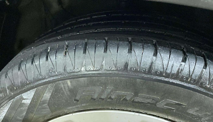 2021 KIA SONET HTX 1.0 IMT, Petrol, Manual, 38,131 km, Right Front Tyre Tread
