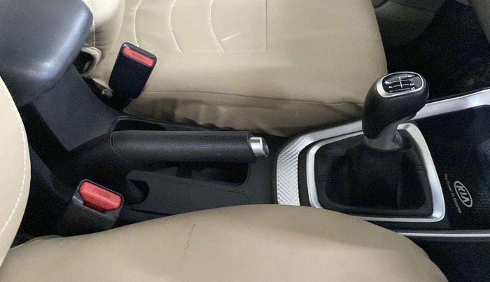 2021 KIA SONET HTX 1.0 IMT, Petrol, Manual, 38,131 km, Gear Lever