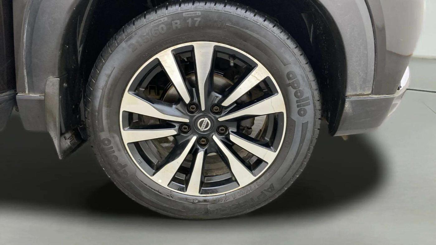 2021 Nissan Kicks XV 1.5, Petrol, Manual, 50,096 km, Right Front Wheel