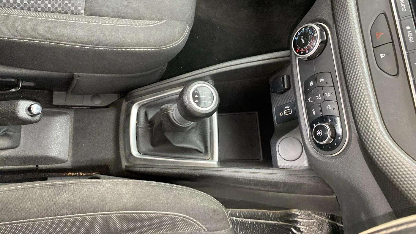2021 Nissan Kicks XV 1.5, Petrol, Manual, 50,096 km, Gear Lever