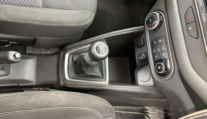 2021 Nissan Kicks XV 1.5, Petrol, Manual, 50,096 km, Gear Lever