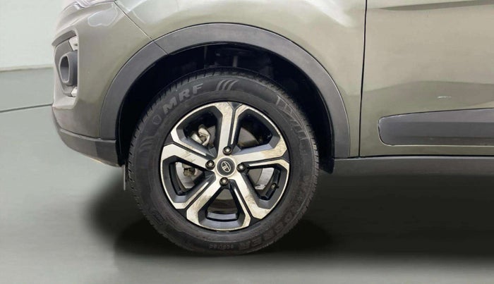 2022 Tata NEXON XZ PLUS (PREMIUM) PETROL DUAL TONE, Petrol, Manual, 49,837 km, Left Front Wheel