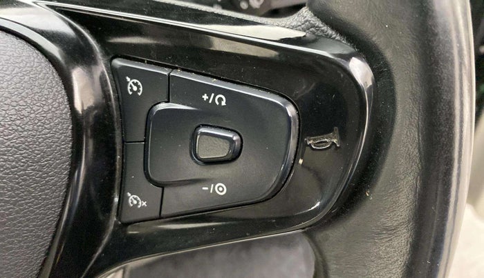 2022 Tata NEXON XZ PLUS (PREMIUM) PETROL DUAL TONE, Petrol, Manual, 49,837 km, Adaptive Cruise Control