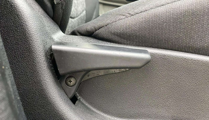 2018 Tata Tiago XM PETROL, Petrol, Manual, 43,880 km, Driver Side Adjustment Panel