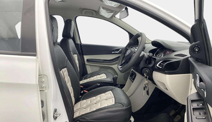 2022 Tata Tiago XZ PLUS PETROL, Petrol, Manual, 8,423 km, Right Side Front Door Cabin