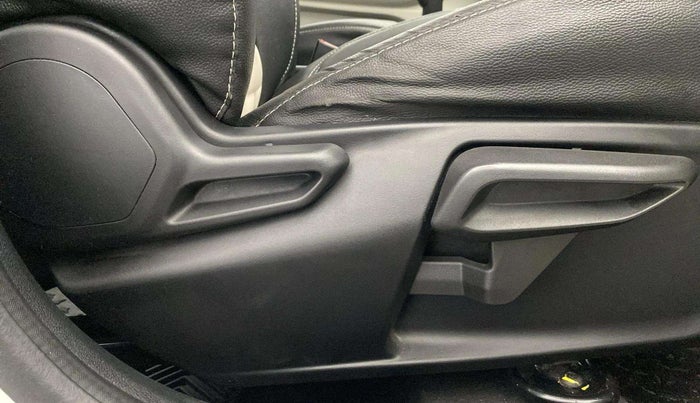 2022 Tata Tiago XZ PLUS PETROL, Petrol, Manual, 8,423 km, Driver Side Adjustment Panel