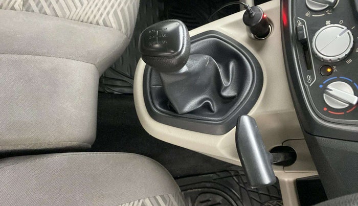 2017 Datsun Go T, Petrol, Manual, 28,153 km, Gear Lever