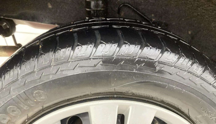 2017 Datsun Go T, Petrol, Manual, 28,153 km, Right Rear Tyre Tread