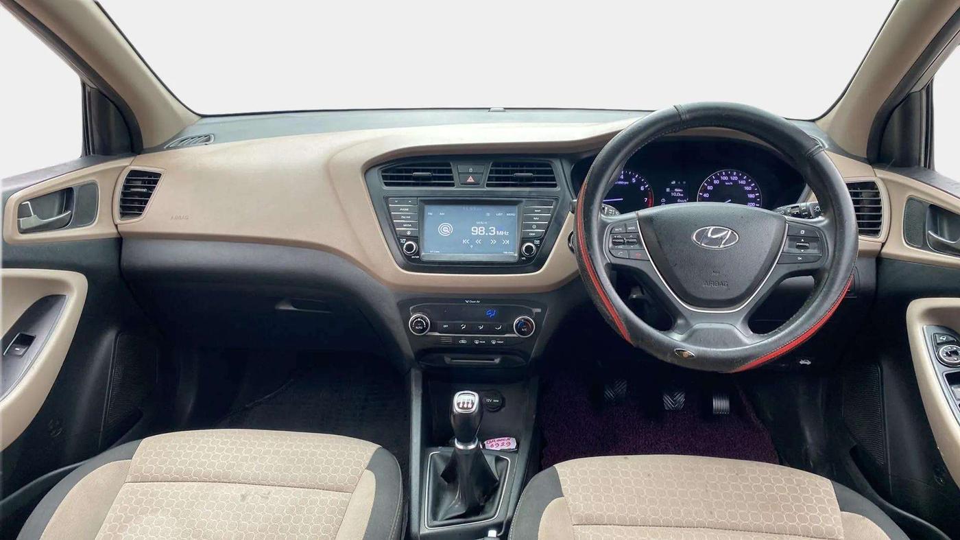 2017 Hyundai Elite i20 ASTA 1.2 (O), Petrol, Manual, 33,199 km, Dashboard