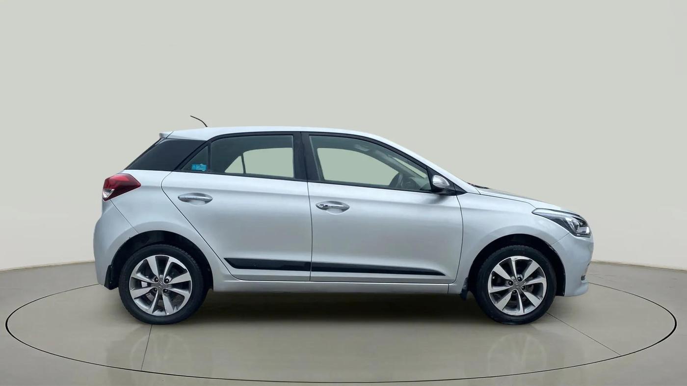 2017 Hyundai Elite i20 ASTA 1.2 (O), Petrol, Manual, 33,199 km, Right Side View