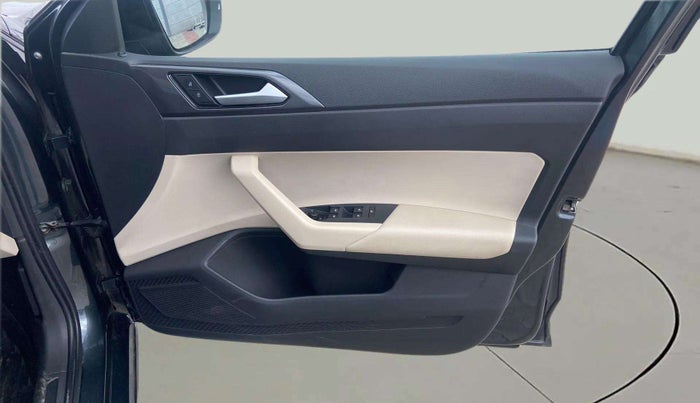 2022 Volkswagen VIRTUS GT PLUS TSI 1.5 EVO DSG, Petrol, Automatic, 45,459 km, Driver Side Door Panels Control