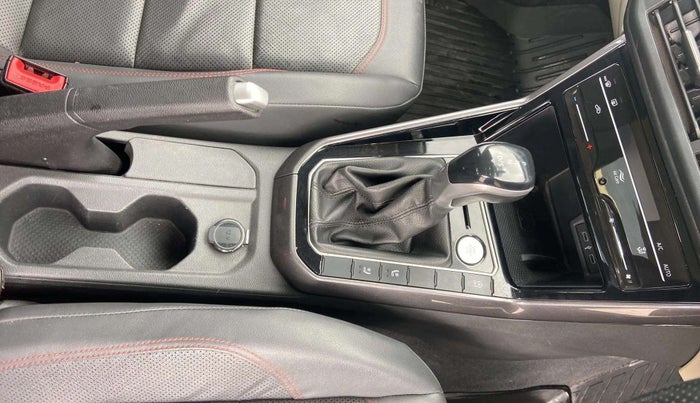 2022 Volkswagen VIRTUS GT PLUS TSI 1.5 EVO DSG, Petrol, Automatic, 45,459 km, Gear Lever