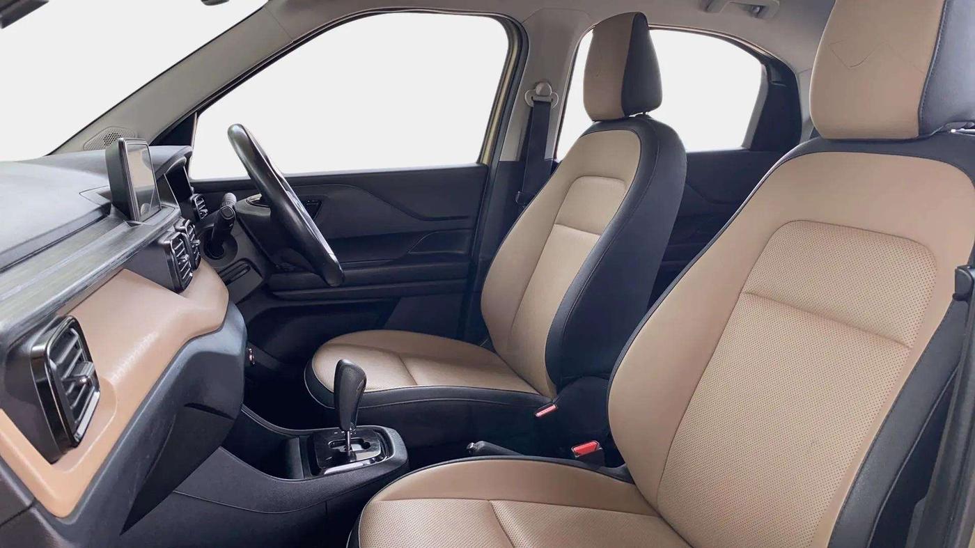 2022 Tata PUNCH CREATIVE 1.2 AMT KAZIRANGA EDITION , Petrol, Automatic, 15,171 km, Right Side Front Door Cabin