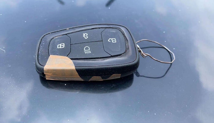 2022 Tata PUNCH CREATIVE 1.2 AMT KAZIRANGA EDITION , Petrol, Automatic, 15,158 km, Key Close Up