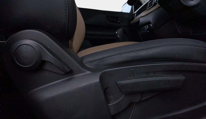 2022 Tata PUNCH CREATIVE 1.2 AMT KAZIRANGA EDITION , Petrol, Automatic, 15,158 km, Driver Side Adjustment Panel