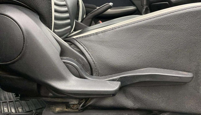 2021 Maruti Baleno ZETA PETROL 1.2, Petrol, Manual, 92,543 km, Driver Side Adjustment Panel