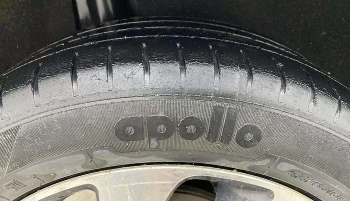2021 Maruti Baleno ZETA PETROL 1.2, Petrol, Manual, 92,543 km, Right Rear Tyre Tread
