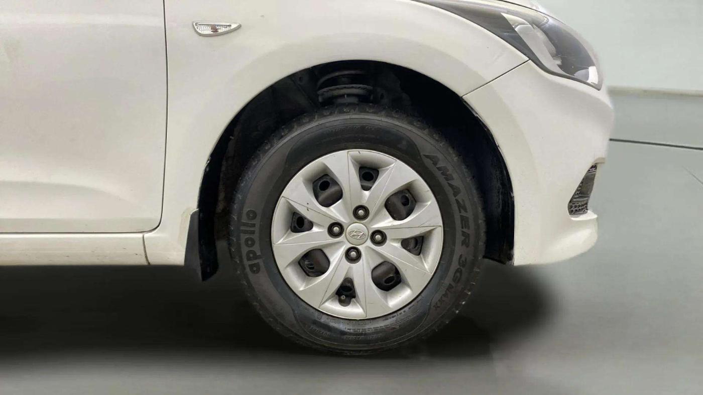 2015 Hyundai Elite i20 MAGNA 1.2, Petrol, Manual, 90,649 km, Right Front Wheel