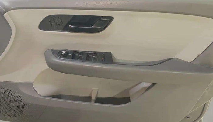 2021 Tata ALTROZ XM PLUS PETROL, Petrol, Manual, 33,056 km, Driver Side Door Panels Control