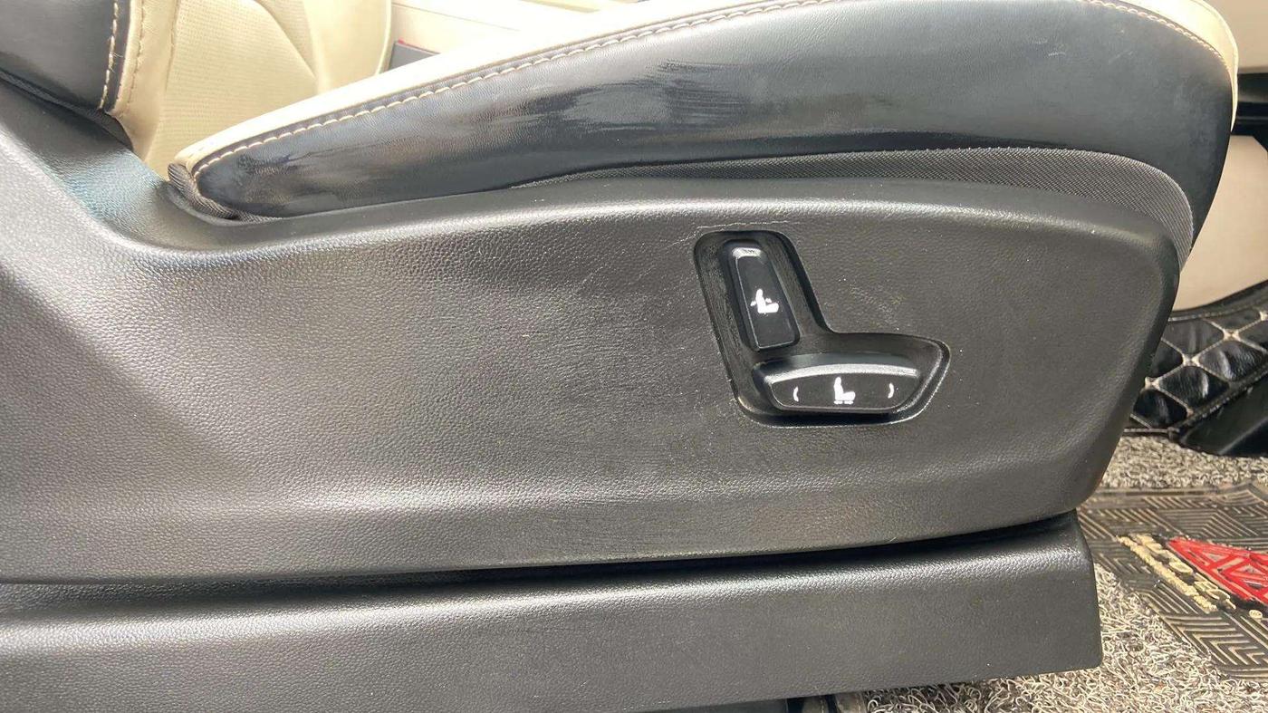 2022 MG HECTOR SHARP 1.5 CVT PETROL DUAL TONE, Petrol, Automatic, 31,172 km, Driver Side Adjustment Panel