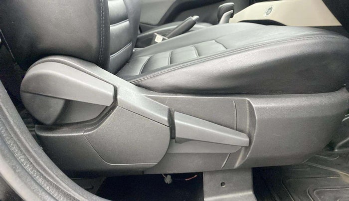 2023 Nissan MAGNITE XV TURBO CVT, Petrol, Automatic, 32,228 km, Driver Side Adjustment Panel