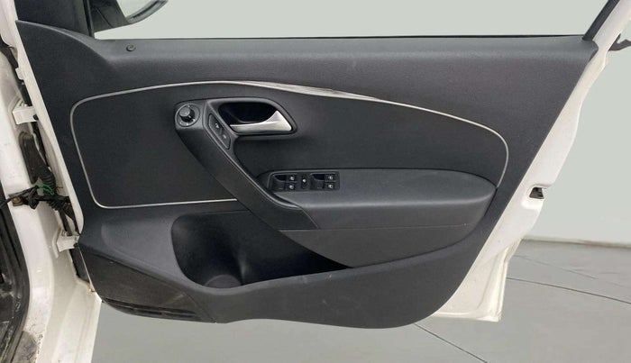 2016 Volkswagen Polo GT TSI AT, Petrol, Automatic, 51,354 km, Driver Side Door Panels Control