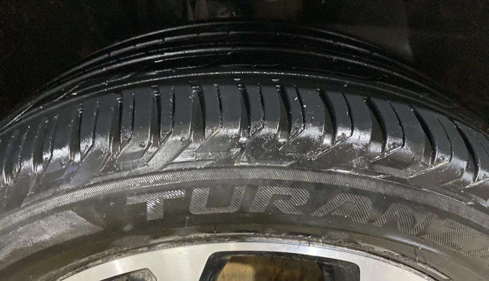 2020 Jeep Compass LIMITED PLUS PETROL AT, Petrol, Automatic, 65,674 km, Right Front Tyre Tread