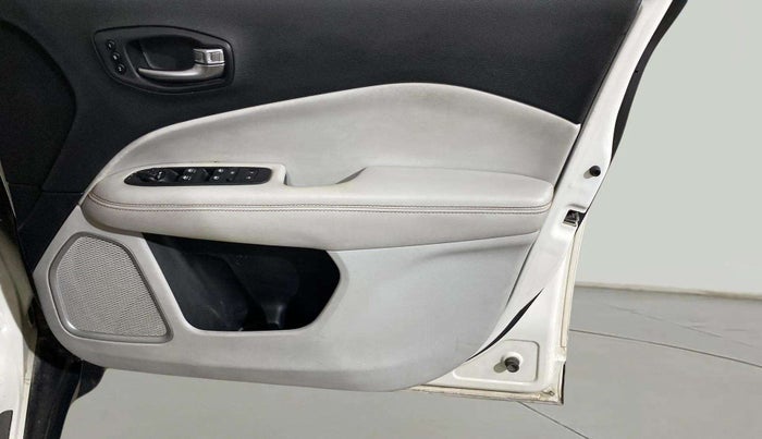 2020 Jeep Compass LIMITED PLUS PETROL AT, Petrol, Automatic, 65,674 km, Driver Side Door Panels Control