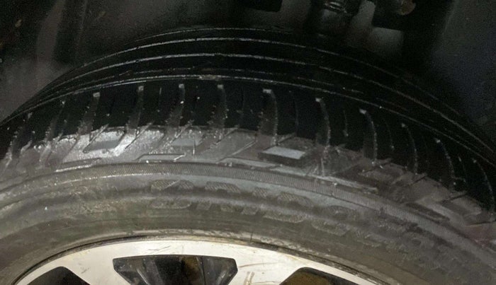 2020 Jeep Compass LIMITED PLUS PETROL AT, Petrol, Automatic, 65,674 km, Right Rear Tyre Tread