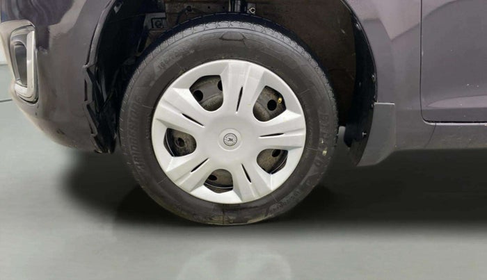 2016 Maruti Swift VDI, Diesel, Manual, 1,20,456 km, Left Front Wheel