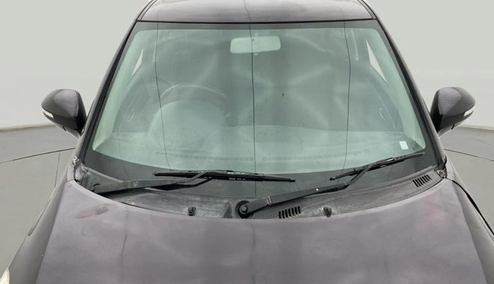 2016 Maruti Swift VDI, Diesel, Manual, 1,20,456 km, Front Windshield