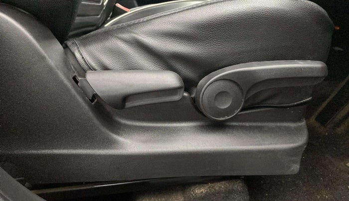 2018 Maruti Vitara Brezza ZDI AMT, Diesel, Automatic, 75,987 km, Driver Side Adjustment Panel