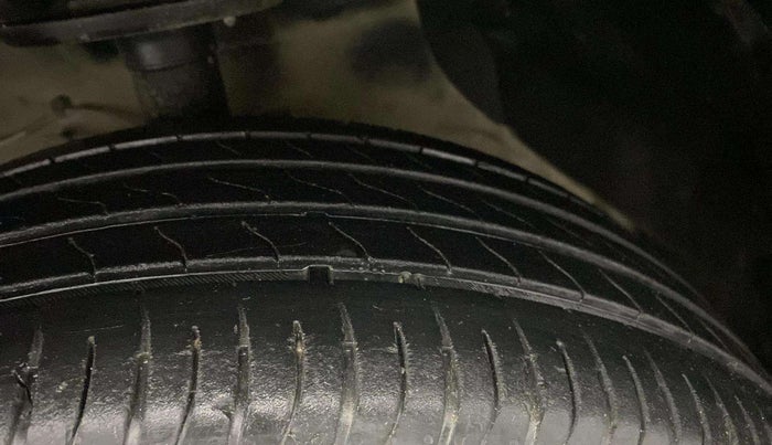 2018 Maruti Vitara Brezza ZDI AMT, Diesel, Automatic, 75,987 km, Left Front Tyre Tread