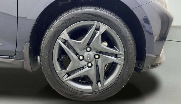 2023 Hyundai NEW I20 SPORTZ 1.2 MT, Petrol, Manual, 25,306 km, Right Front Wheel